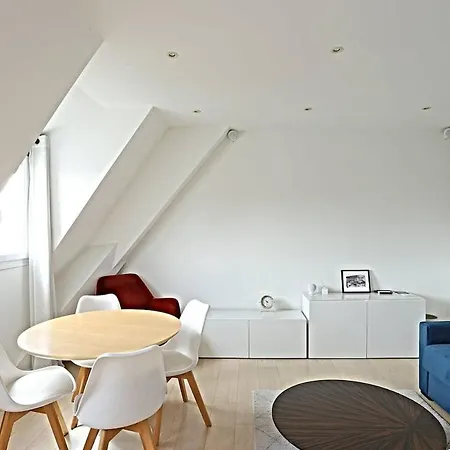 Apartment Air Conditioning, Calm & Comfort In The Heart Of Marais Paris