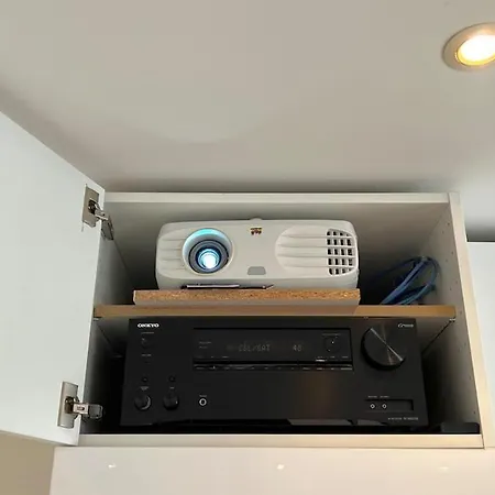 Air Conditioning, Calm & Comfort In The Heart Of Marais Apartment *