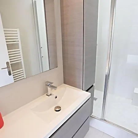 Air Conditioning, Calm & Comfort In The Heart Of Marais *