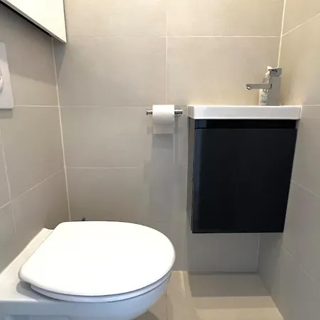 Apartment Air Conditioning, Calm & Comfort In The Heart Of Marais