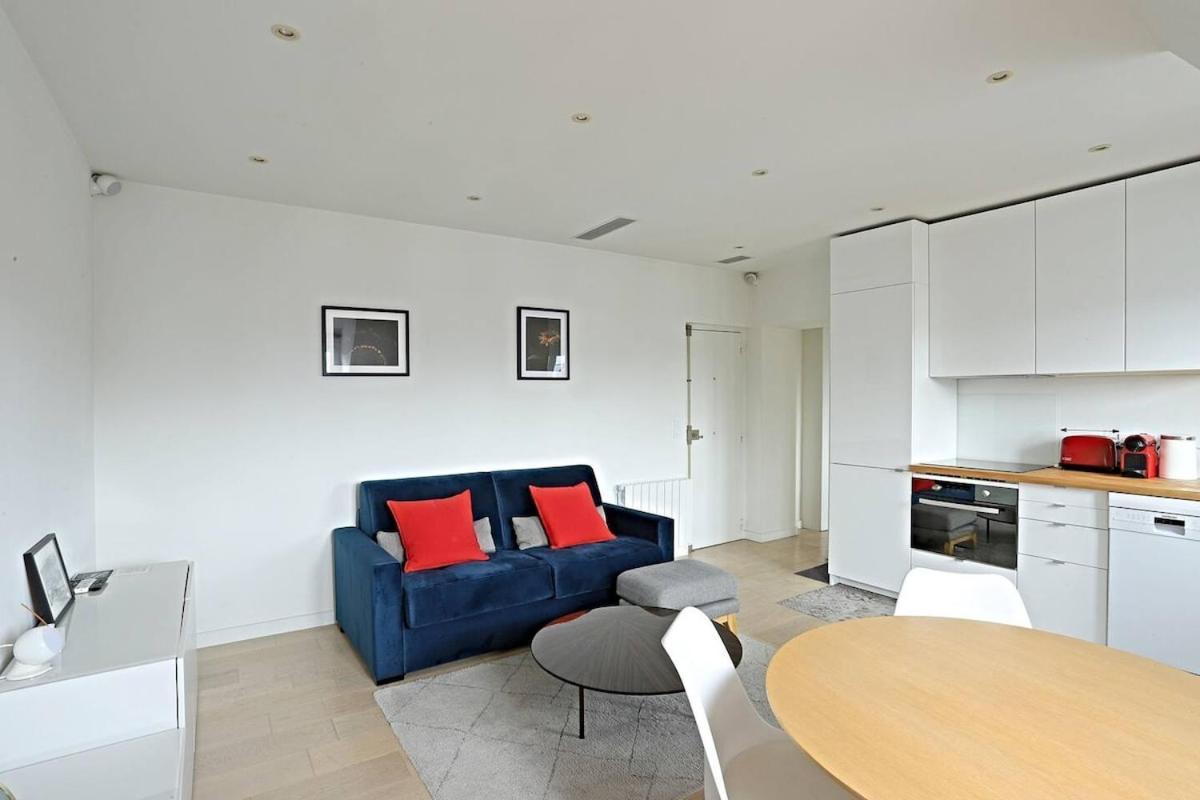 Air Conditioning, Calm & Comfort In The Heart Of Marais