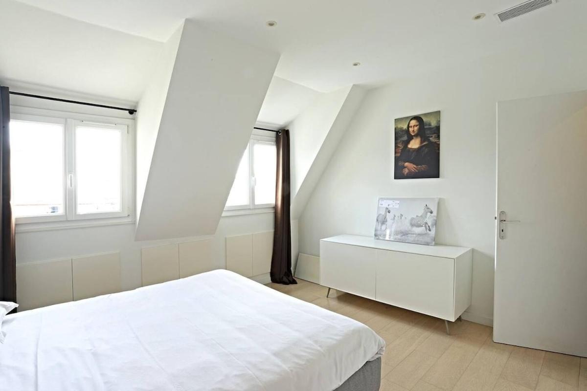 Air Conditioning, Calm & Comfort In The Heart Of Marais Apartment *