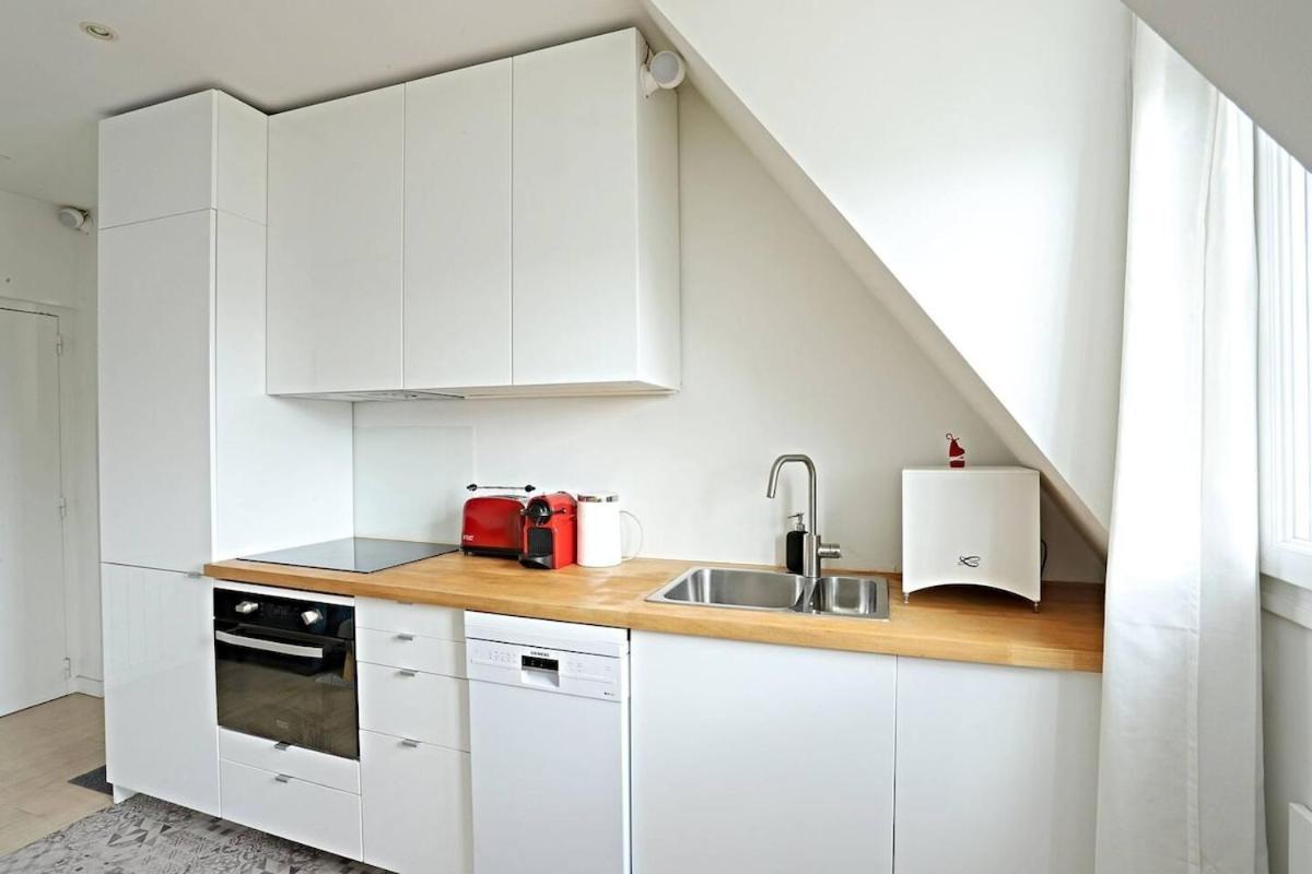 Apartment Air Conditioning, Calm & Comfort In The Heart Of Marais Paris