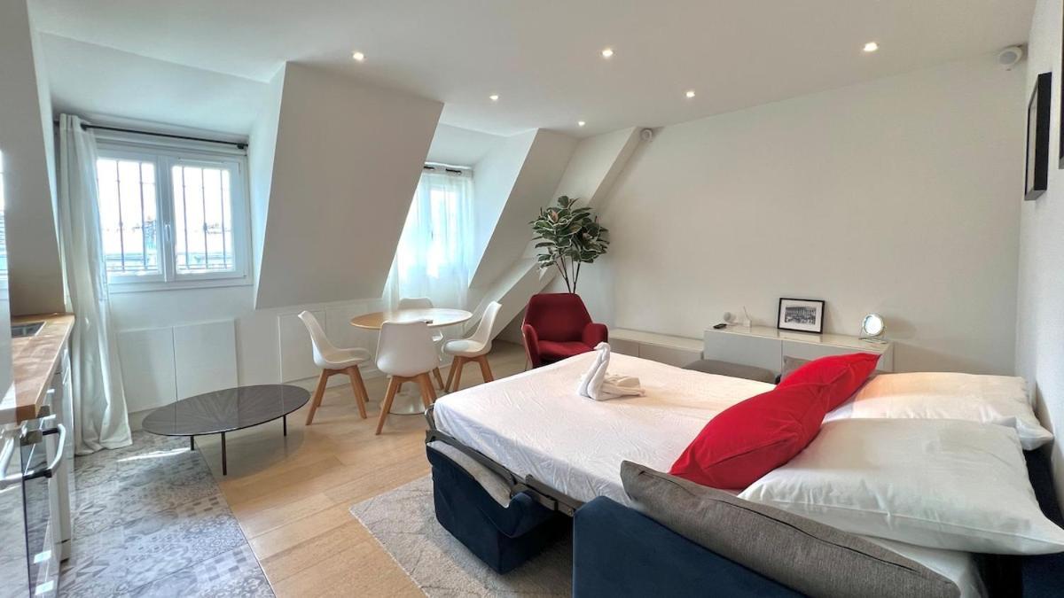 Air Conditioning, Calm & Comfort In The Heart Of Marais * Paris