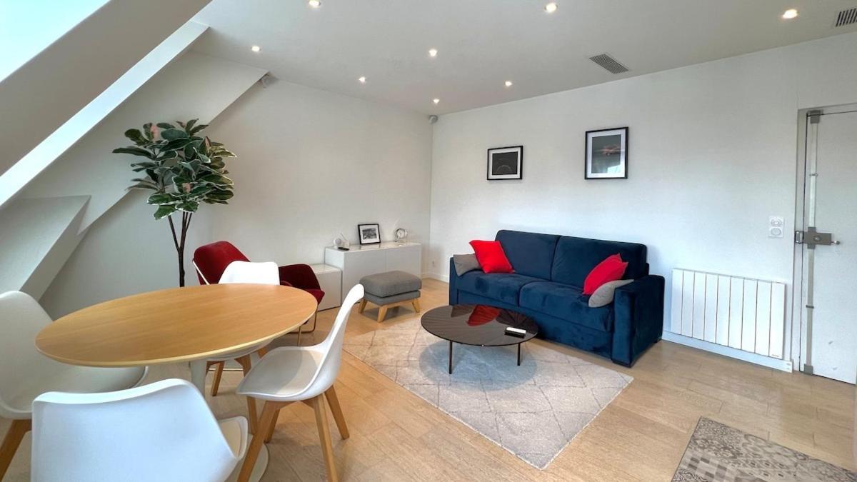 Apartment Air Conditioning, Calm & Comfort In The Heart Of Marais Paris