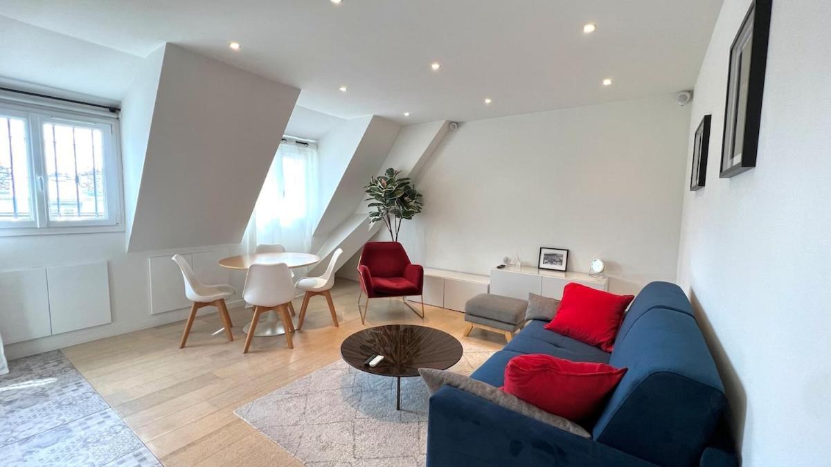 Air Conditioning, Calm & Comfort In The Heart Of Marais