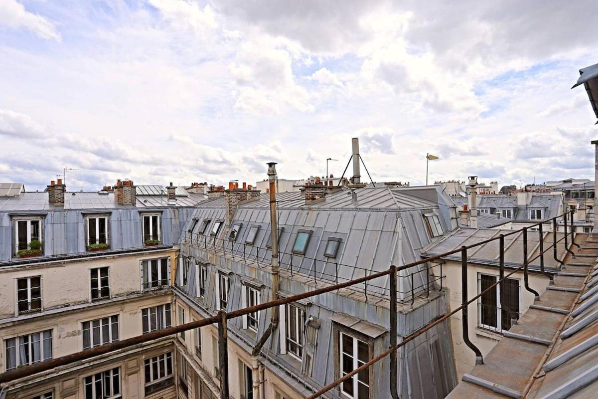 Apartment Air Conditioning, Calm & Comfort In The Heart Of Marais Paris