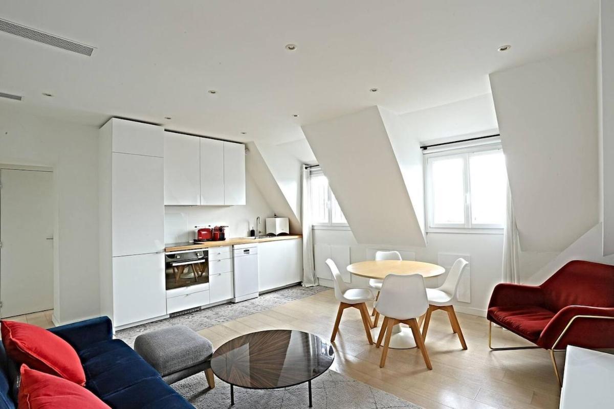 Air Conditioning, Calm & Comfort In The Heart Of Marais *